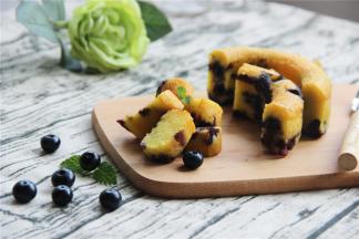 冷却后的蛋糕，即可食用