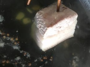 煮到7、8分熟，用筷子插入可以插进去即可