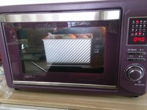 烤箱180度40分钟，上色后立即盖锡纸。