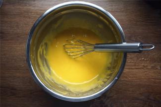 拌至无干粉状态。