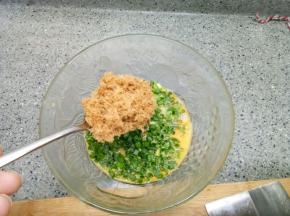 加入二汤匙肉松