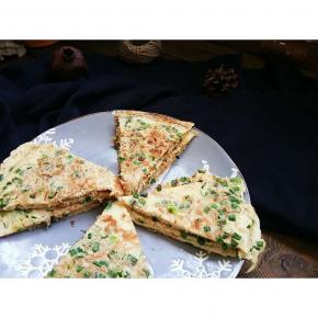 可以切块吃，也可以陌上调味酱卷上菜吃