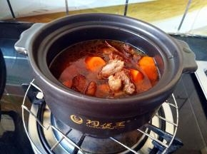 加入足量的水
