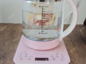 接通电源，选择“药膳”程序