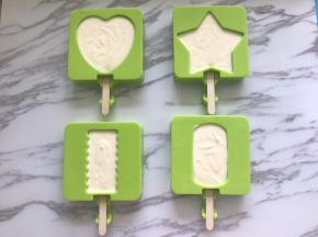 倒入雪糕糊，放入冰箱冷冻6小时以上。