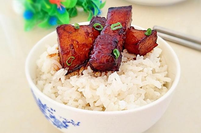 土豆红烧肉