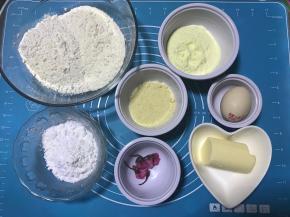 准备好所有的食材。