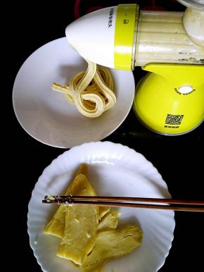 用料理机摇成泥