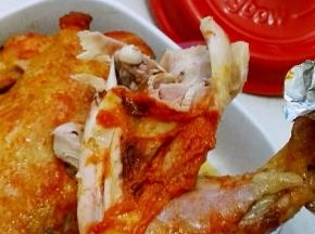 轻松拧下的鸡腿。