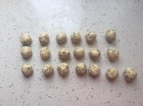 分成20克一个的剂子