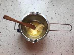 黄油隔热水融化