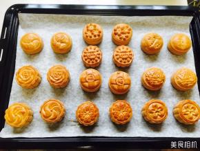 继续放入烤箱180度烤10至12分钟