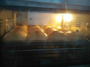 烤箱提前预热180度，烤25分钟上色盖锡纸