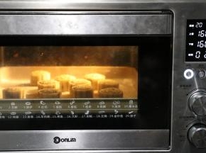 上下火160度底层，烤至20分钟。