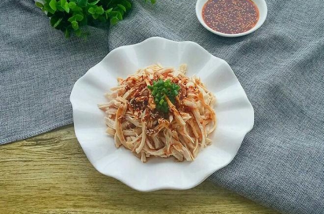 麻辣鸡丝