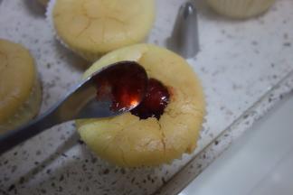 放入一勺草莓酱 完成