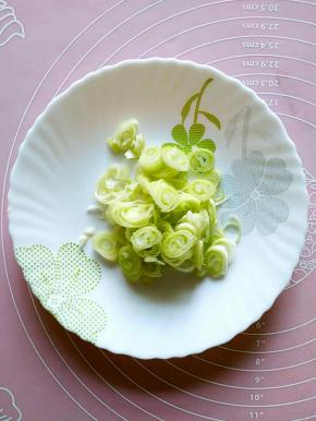 准备葱花