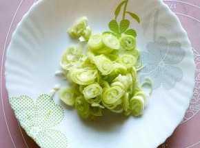 准备葱花