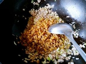 最后加入榨菜