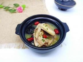 诱惑吗？秋天一定要多喝滋补的汤哦。