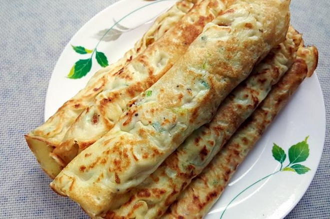 五分钟快手早餐~葱花鸡蛋饼