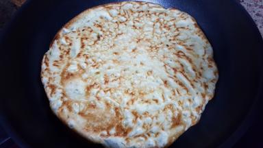 10．翻面后，烙熟。