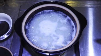 再次开锅后转小火慢慢的煮