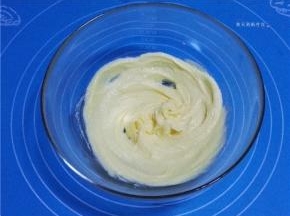 打发至黄油蓬松