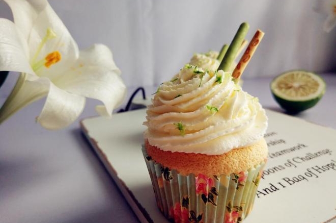 青柠海绵纸杯蛋糕（色拉油版）