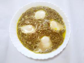 放入蒸锅中，水开之后再蒸十五分钟。香着呢！