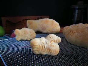 温度和时间跟面胚的大小、湿度都有关系。