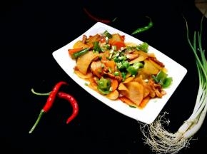 出锅后撒上葱花即可