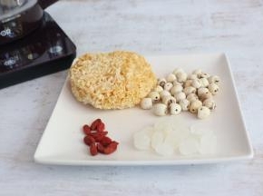 准备食材。