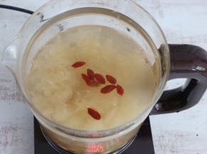 程序结束前10分钟，加入枸杞。