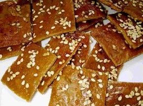大人小孩都很喜欢吃的一款小零食。看电视的不二之选哟。