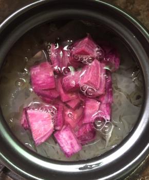 放入煲内，煲三十分钟