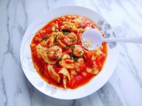 装盘，撒上少许熟芝麻，撒上切碎的葱花。