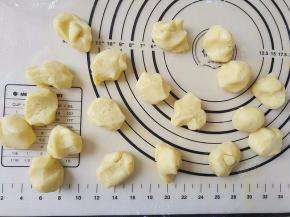 均分成20克一个小面团