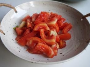 西红柿切粗条