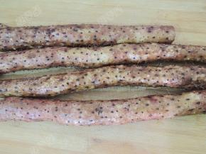 铁棍山药刷洗干净