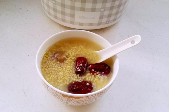 红枣小米粥