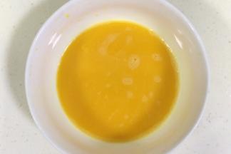 过滤出70克果汁。