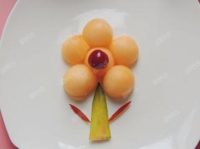 取半颗樱桃当花心