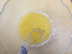 加入植物油充分搅匀