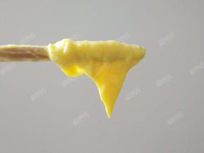 用筷子挑起成倒三角的状态