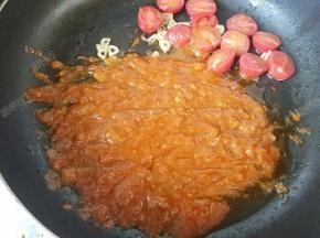 小火煮至肉酱起泡