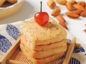 烤至饼干金黄即可取出。