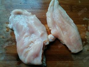 鸡胸肉清洗干净