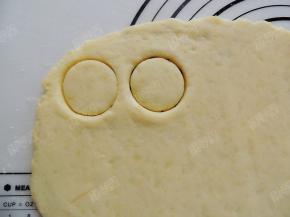 用圆形模压出圆形