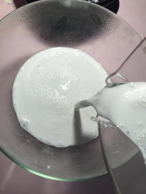 倒入破壁机打成米浆